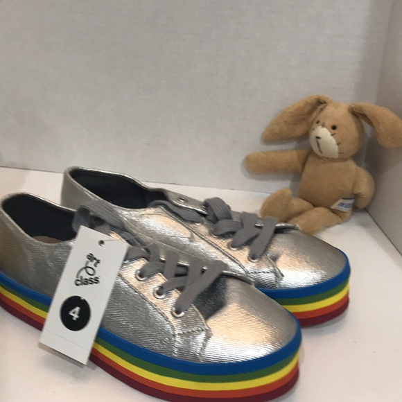 platform sneakers size 4